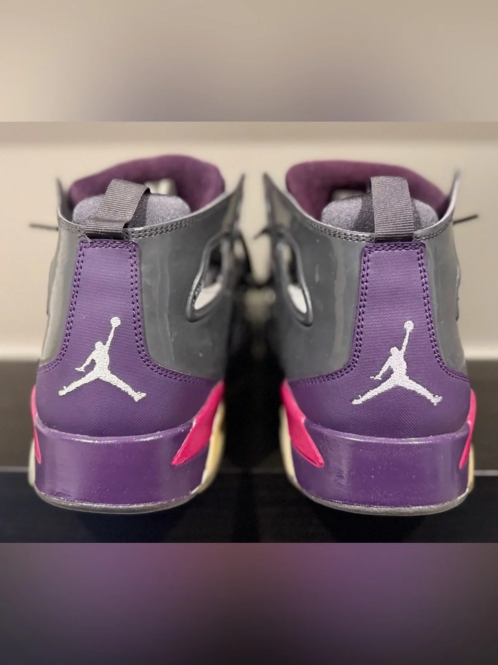 Air Jordan Flight Club ’91 in the Cool Grey / Court Purple / Pink Flash Men’s 12